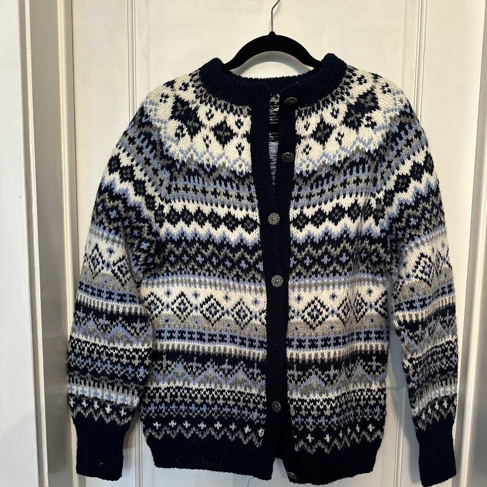 Nordic-style cardigan sweater  XXL
